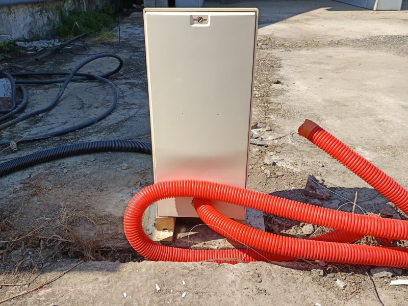 Coffret pour l'électrification d'un bâtiment industriel.